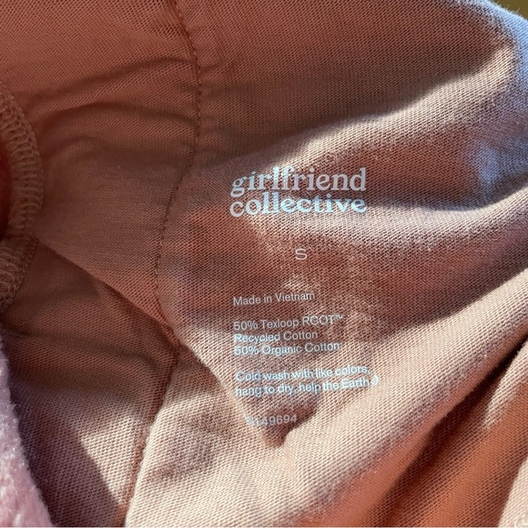 Girlfriend Collective 50/50 Sweat Shorts in Birch With Pockets - Picture 4 of 8